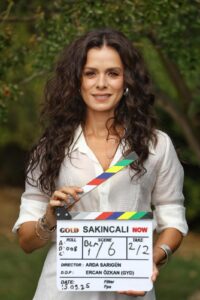 Özge Özpirinçci “Sakıncalı” dizisinin çekimlerine başladı