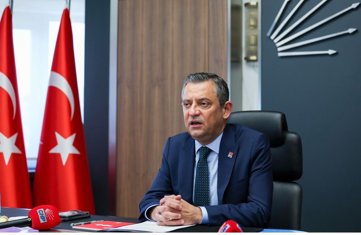 Abdurrahman Dilipak’tan Özgür Özel Açıklaması!