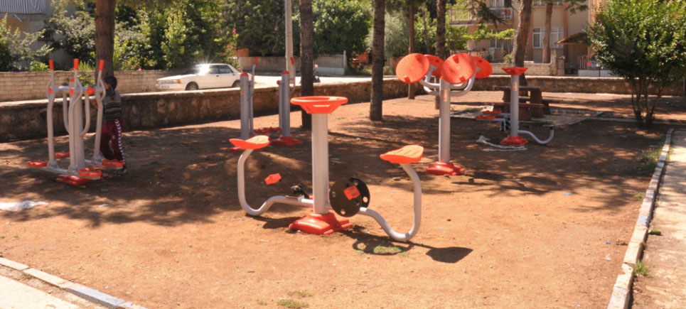 Bucak’ta Parklar Yenileniyor
