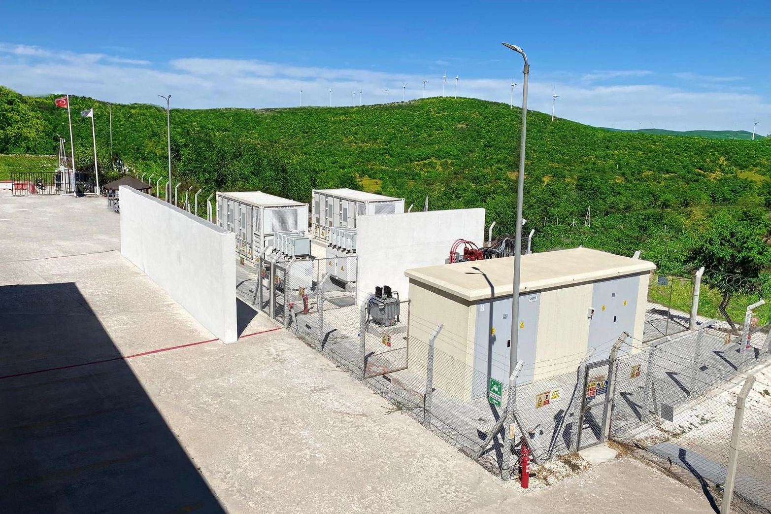 Polat Enerji, Türkiye’nin İlk Entegre Elektrik Depolama Sistemini Devreye Aldı