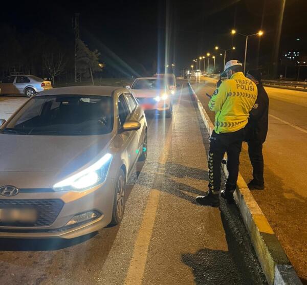 Burdur’da sürücüler radara takıldı