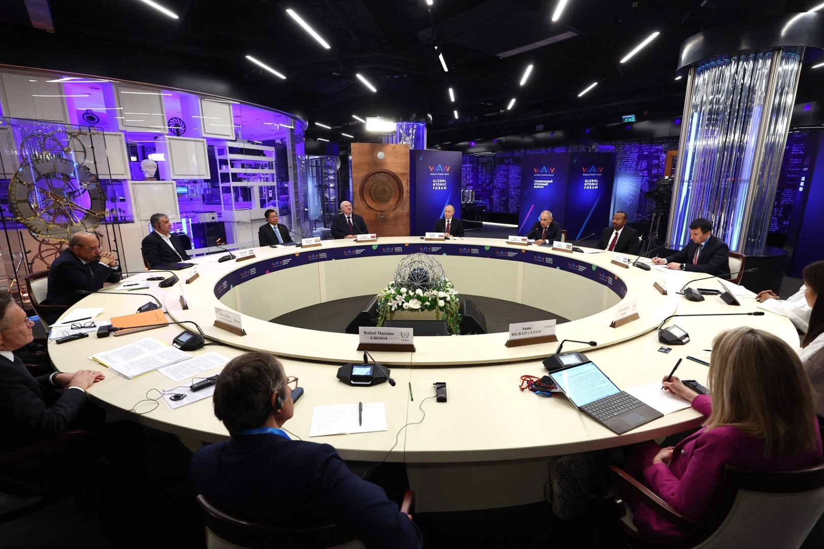 Rusya Devlet Başkanı Vladimir Putin Atom Müzesi’ni ziyaret etti