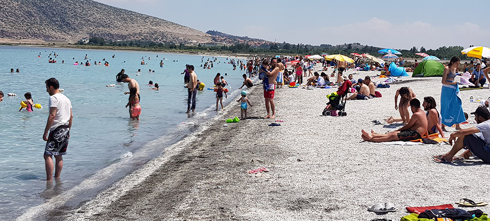 Salda Gölü’ne ziyaretçi akını