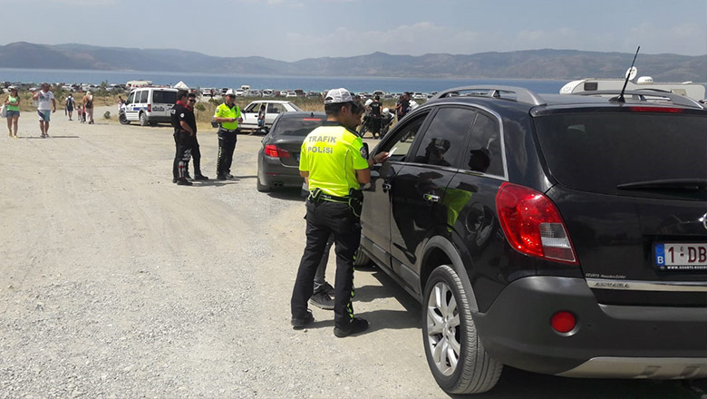 Salda Gölü sıkı korunuyor