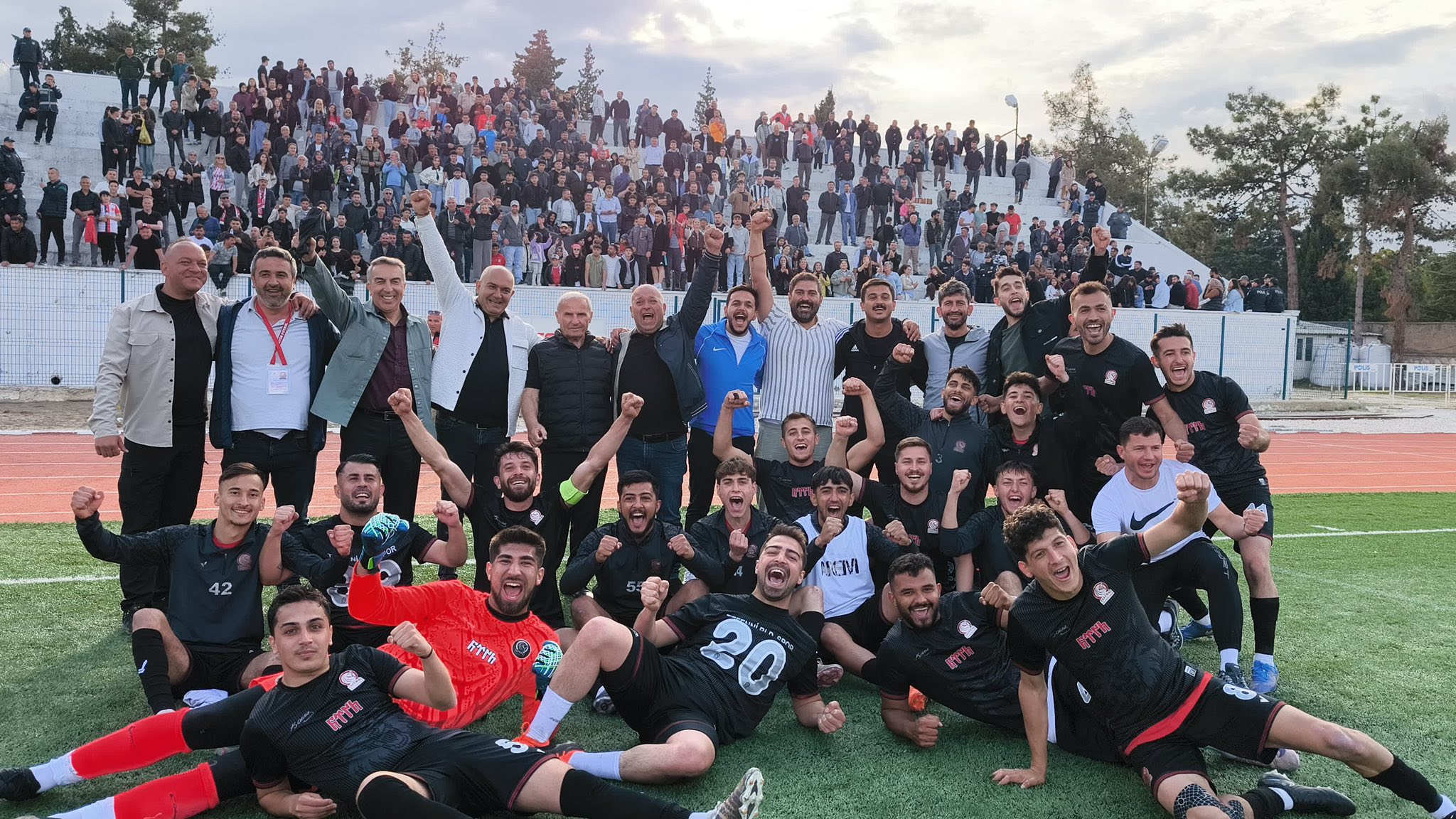 Burdur 1. Amatör Ligi Şampiyonu Tefenni Belediyespor