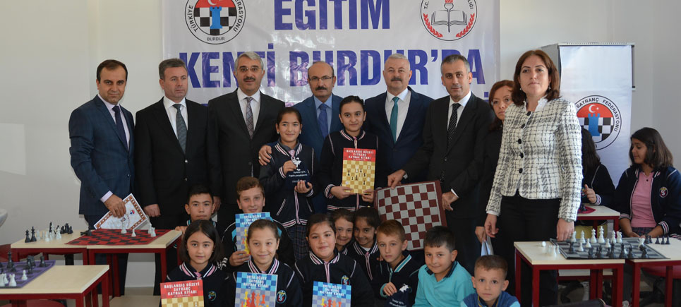 Burdur Valiliği’nden satranç hamlesi