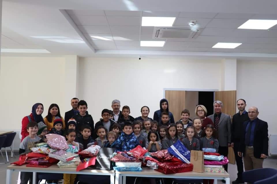 Bahçeşehir Koleji öğrencilerinden yeni yıl ziyareti