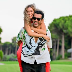 Sinem Kobal’dan Kenan İmirzalıoğlu’yla aşk dolu yaz sonu pozları