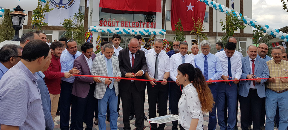 Modern Söğüt Belediye binası festivalle açıldı