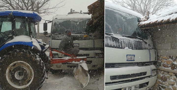 Süt Kamyonu Evin Duvarına Daldı