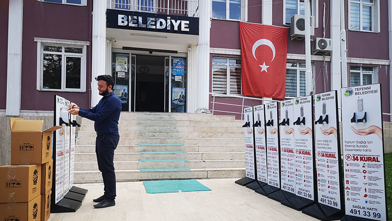 Tefenni ilçesi dezenfektanlarla donatıldı