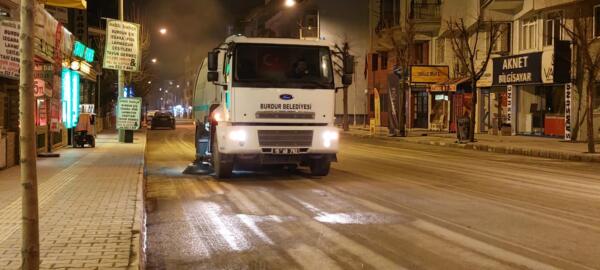 Caddeler pırıl pırıl