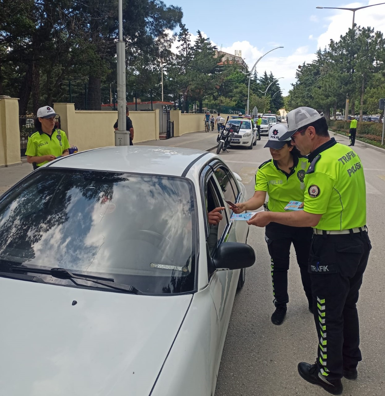 Burdur Polisi’nden yaya ve sürücülere çalışma