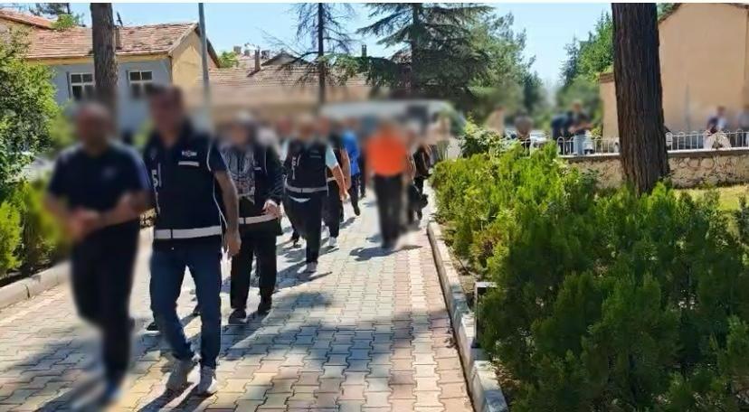 Burdur Merkezli Kaçakçılık ve Organize Suç Operasyonu: 6 Kişi Tutuklandı
