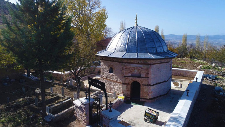 700 yıllık Veli Dede türbesi yok olmaktan kurtarıldı