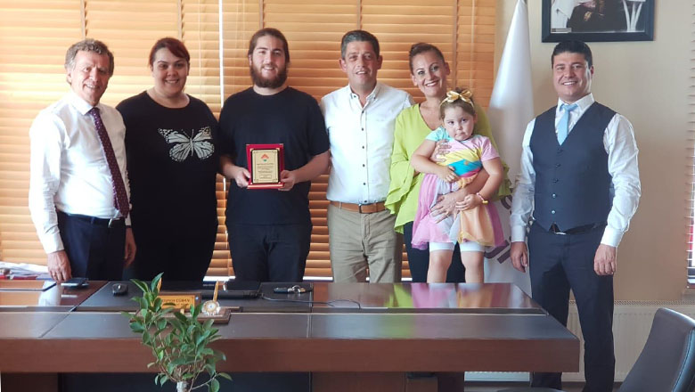Bahçeşehirli Öğenci üniversite yabancı dilde Burdur birincisi oldu
