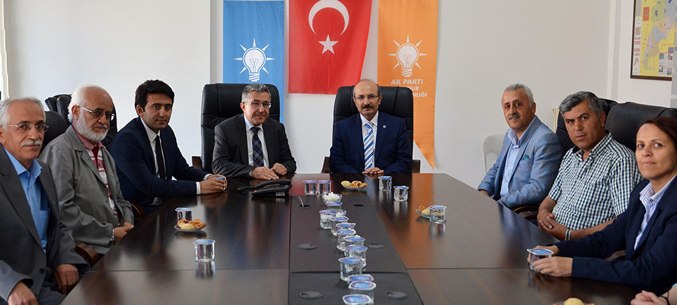 Vali Kürklü’den Ak Parti çıkarması