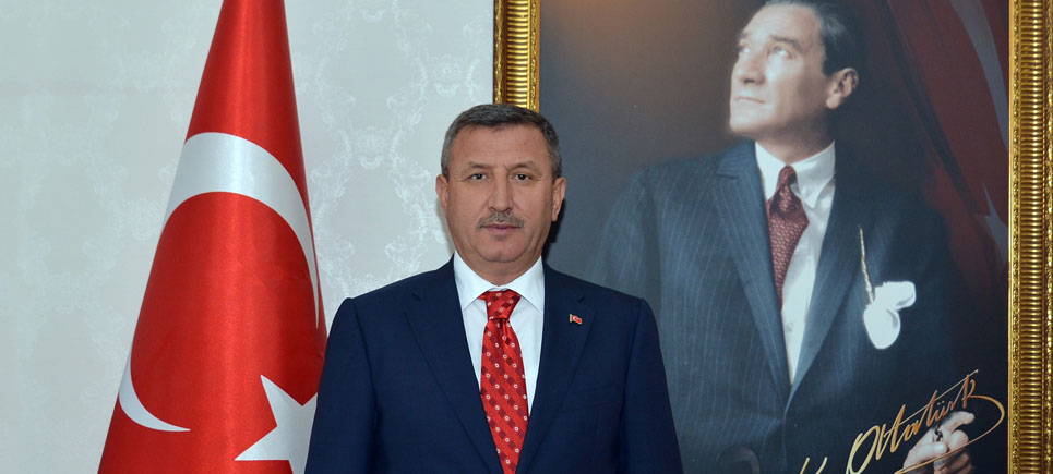Vali Yılmaz, “Demokrasiyi ortak değer olarak görmeliyiz”