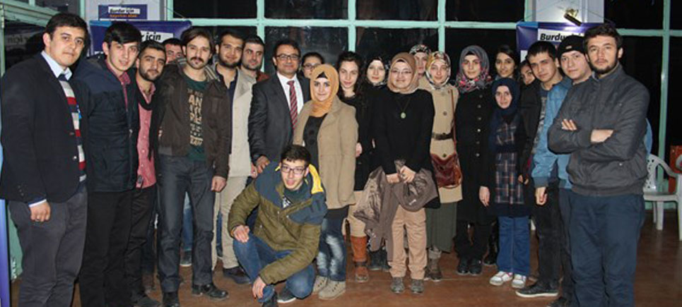 Veli Şakır: ” Üniversite gençliğini önemsiyorum”