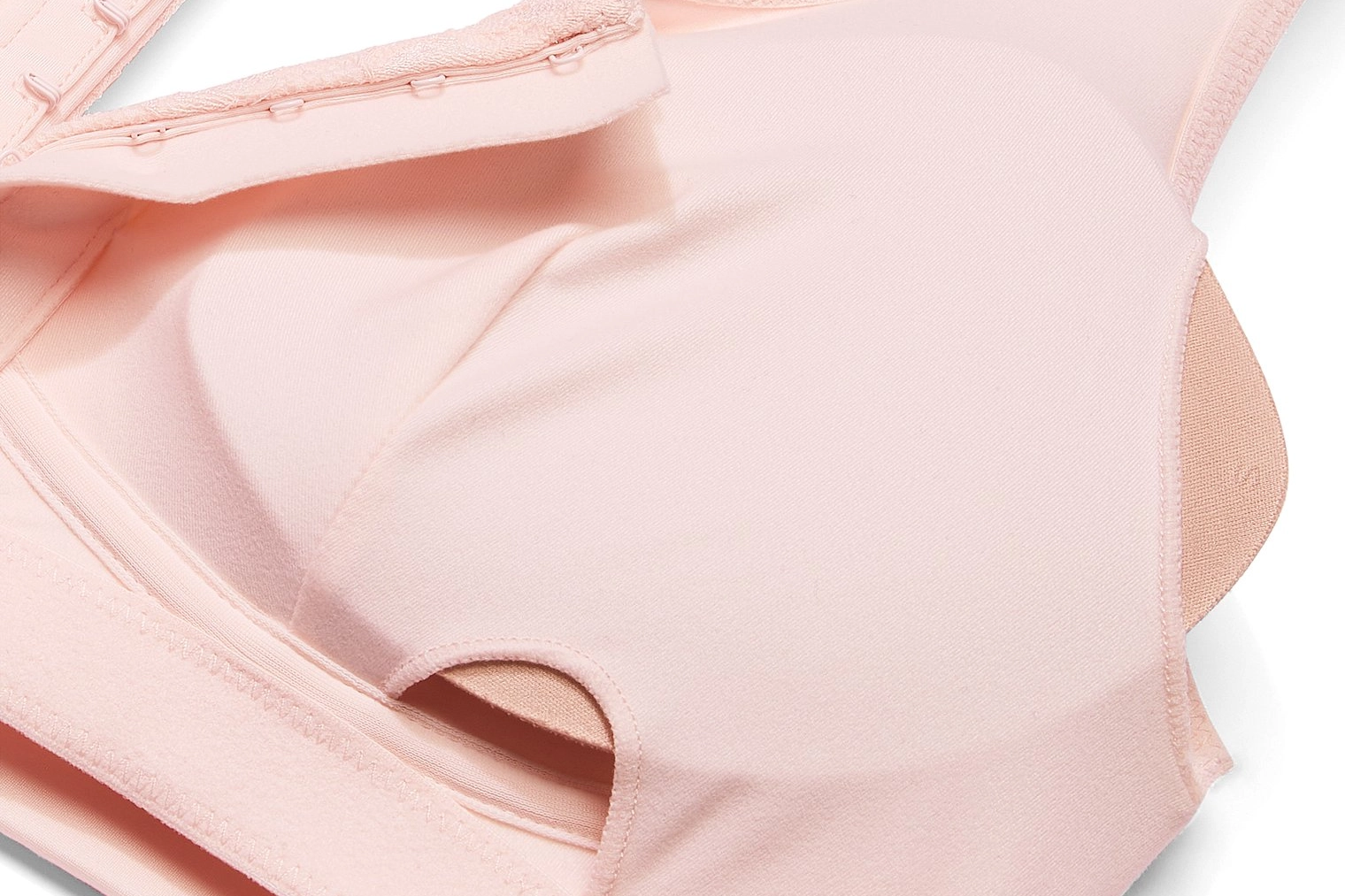 Victoria’s Secret Türkiye Pembe İzler ile Kadınlara Destek Oluyor