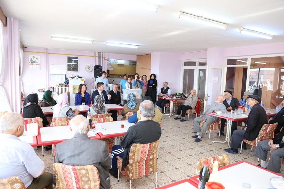 Ercengiz’den yaşlılara ziyaret