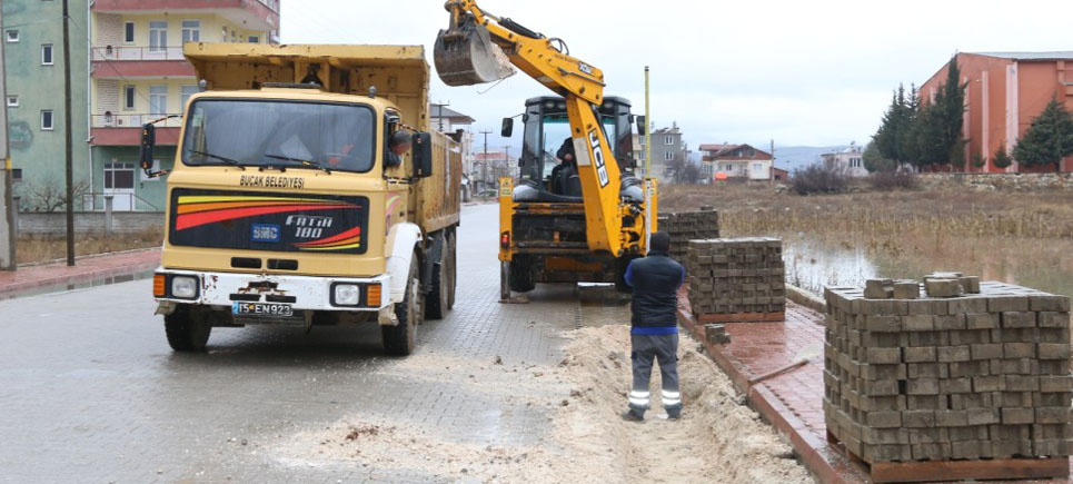 Bucak’ta Belediye Yağmurun Hasarları Gideriliyor
