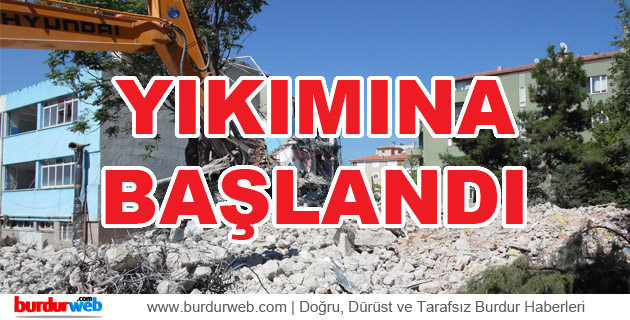 Cumhuriyet Anadolu Lisesi’nin Yıkımına Başlandı