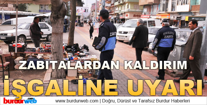 Zabıtalardan Kaldırım İşgaline Uyarı