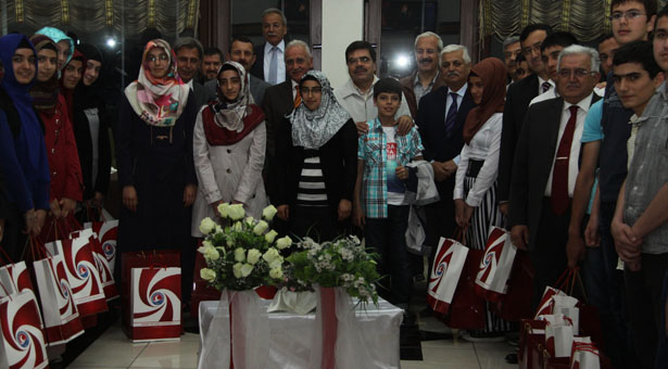 İlim Yayma Cemiyeti’nden Başarılı Öğrencilere Ödül
